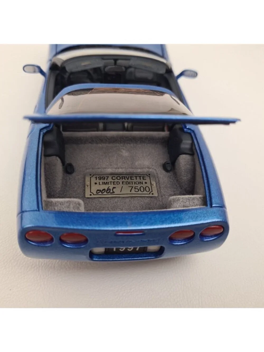 Franklin Mint 1:24 Diecast The Limited Edition All American Corvette #0065
